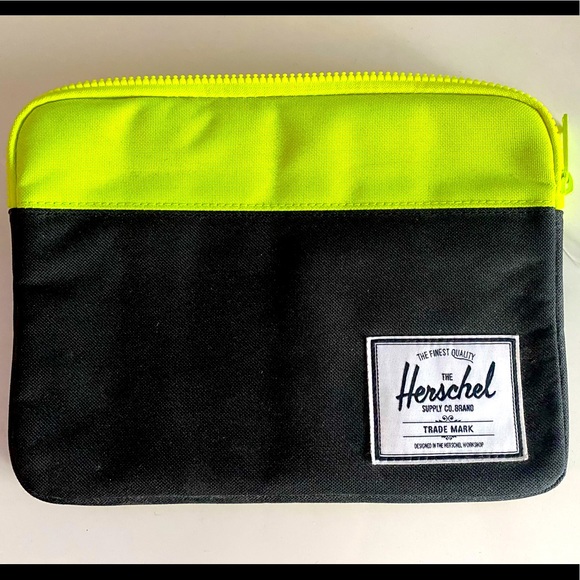 Herschel Supply Company Accessories - Never used**Herschel anchor tablet sleeve 10 inch